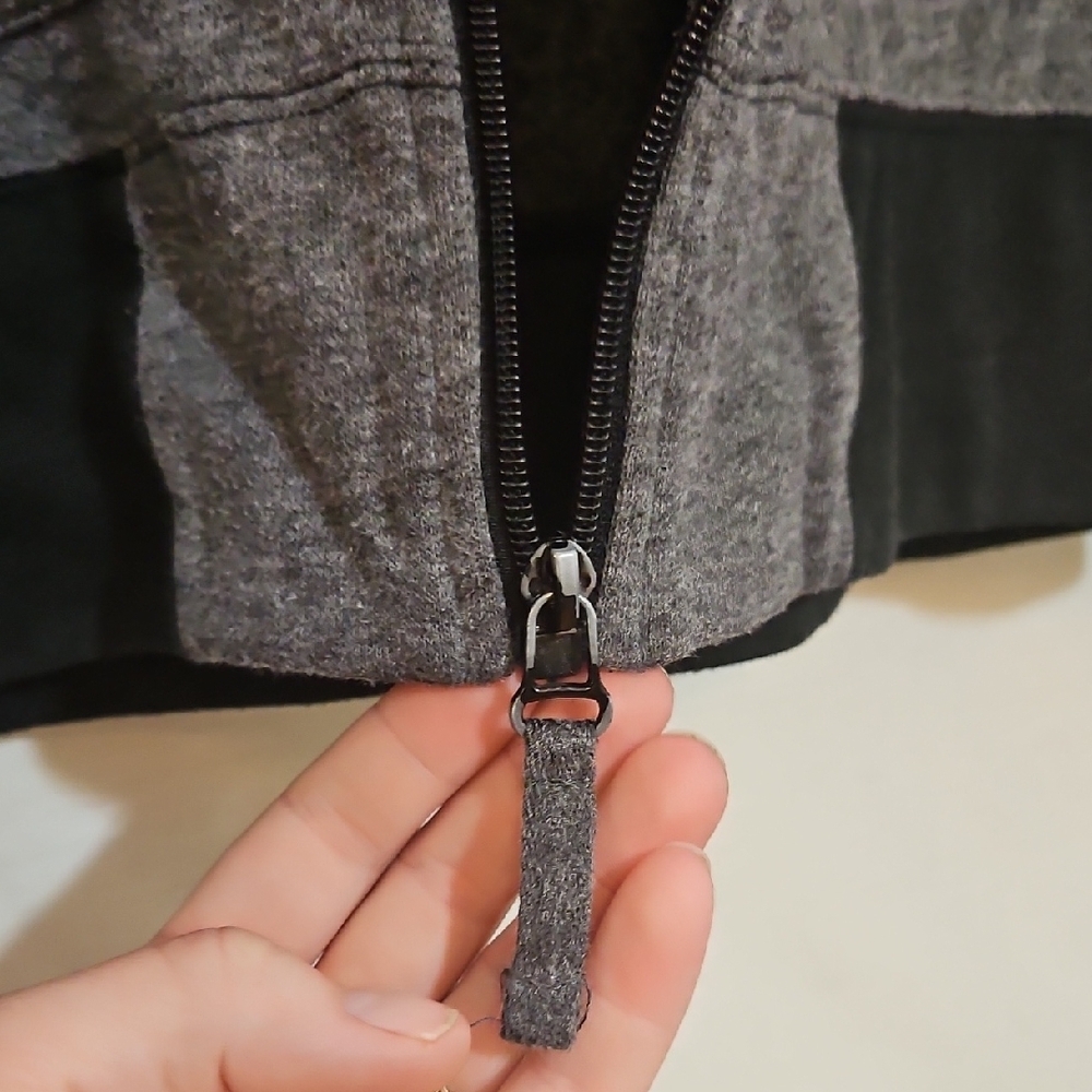 Billabong Charcoal and Black Zip-Up Hoodie - Picture 5 of 11